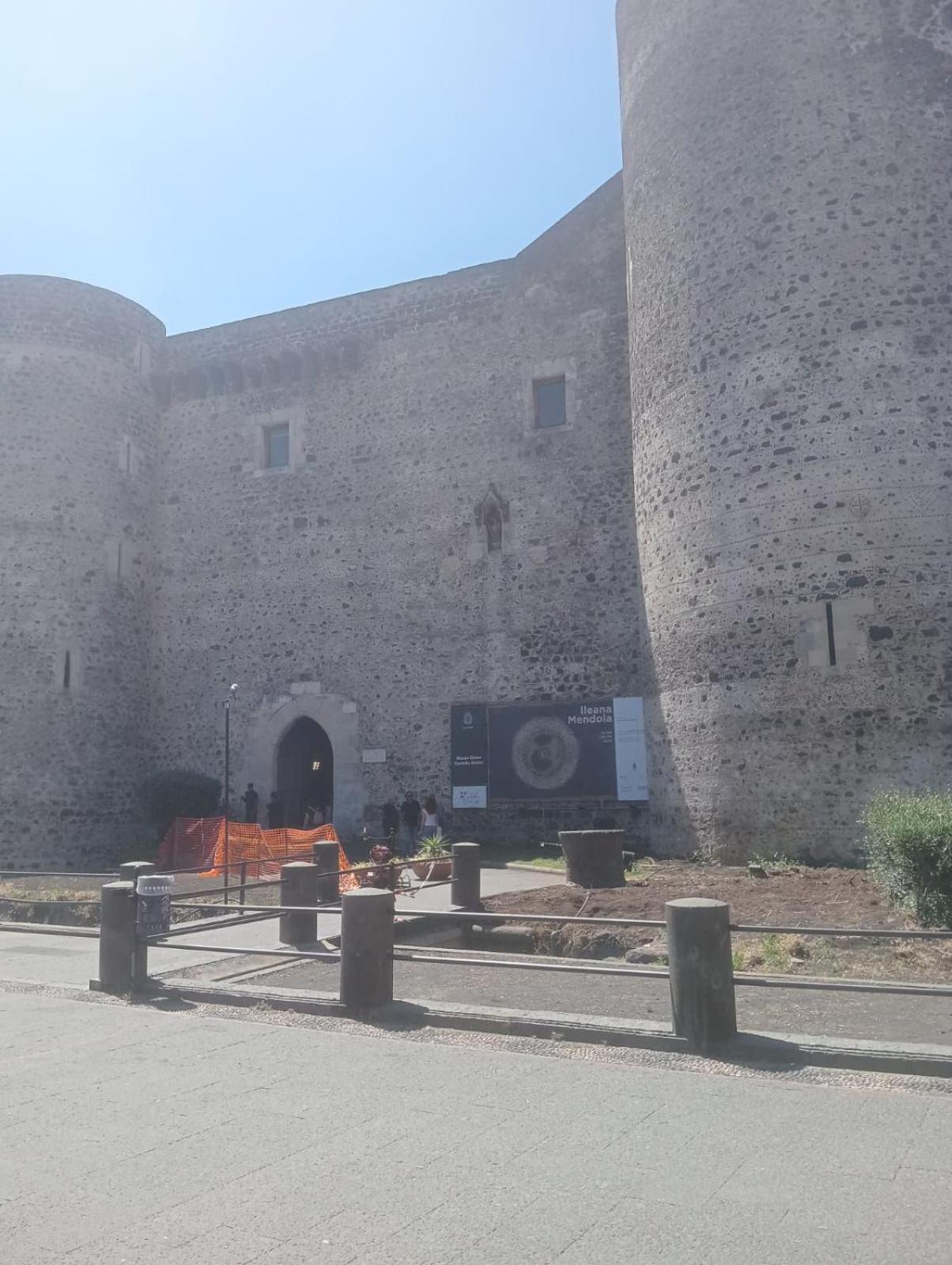 Апартаменти Il Castello Di Patty Катанія Екстер'єр фото